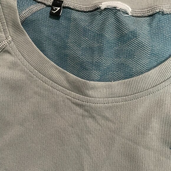 Gray Gymshark Tee - Picture 2 of 3